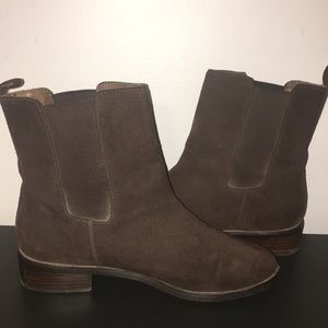 Chelsea boots